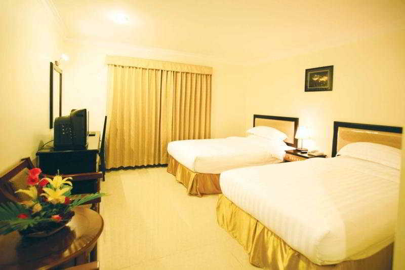 Cardamom Hotel & Apartment Phnom Pen Exterior foto