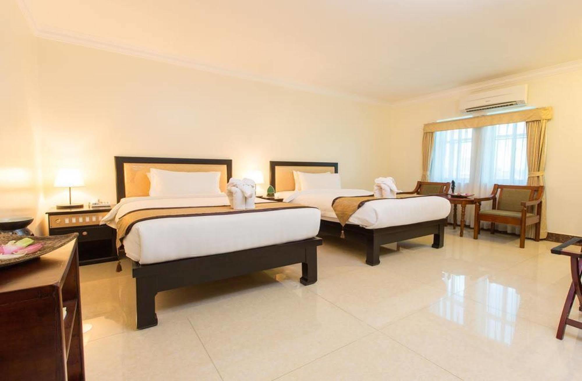 Cardamom Hotel & Apartment Phnom Pen Exterior foto