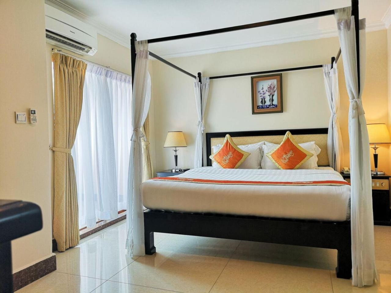 Cardamom Hotel & Apartment Phnom Pen Exterior foto