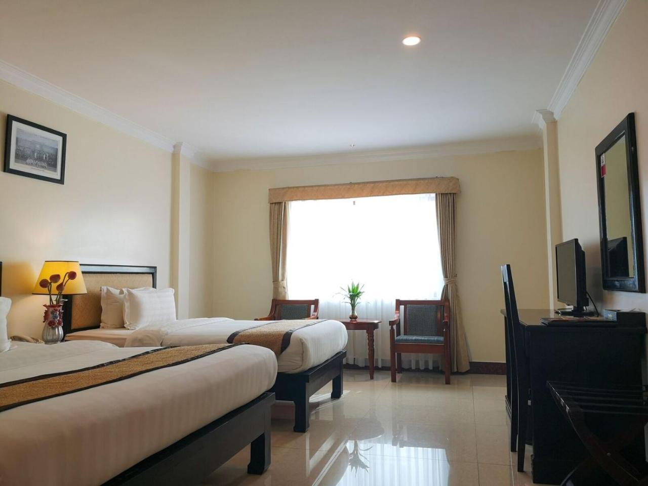 Cardamom Hotel & Apartment Phnom Pen Exterior foto