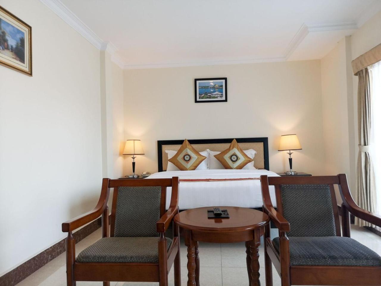 Cardamom Hotel & Apartment Phnom Pen Exterior foto