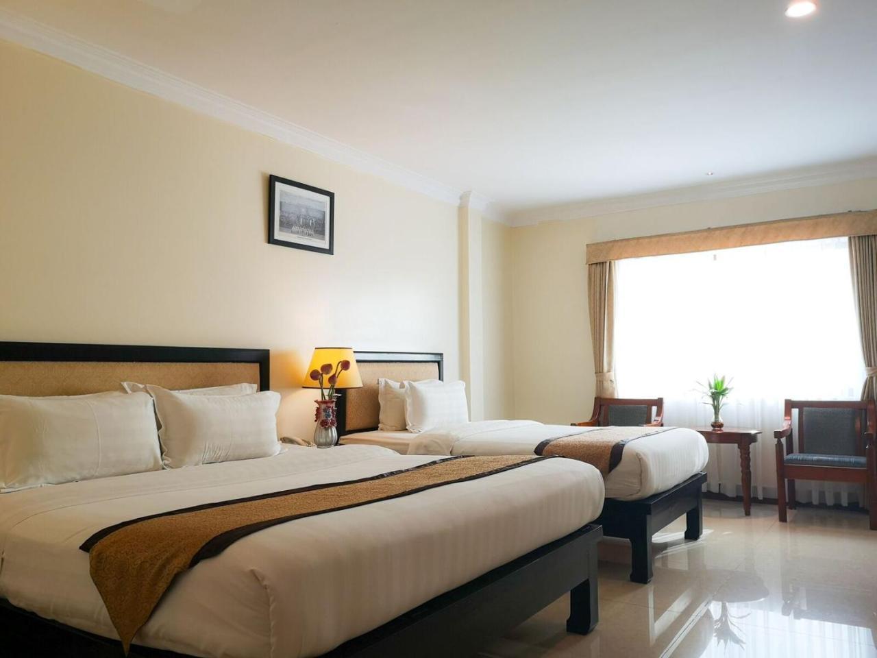 Cardamom Hotel & Apartment Phnom Pen Exterior foto